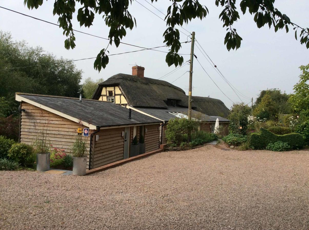 The Steppes Holiday Cottages هيريفورد المظهر الخارجي الصورة